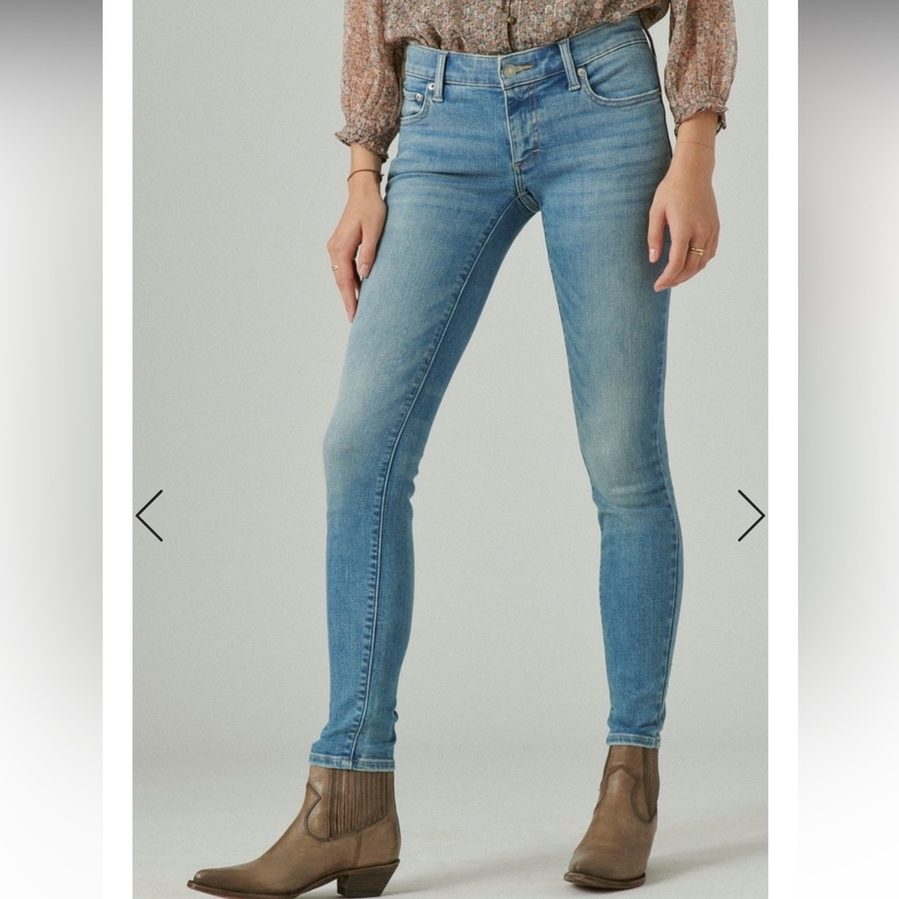 Low Rise Lizzie Skinny